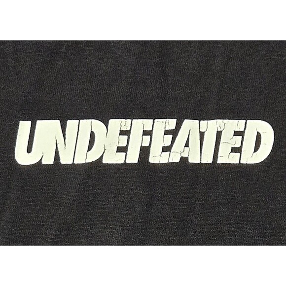 VTG UNDEFEATED Shirt Streetwear L Black Long Sleeve Center Chest Logo Light Fade - Picture 3 of 8